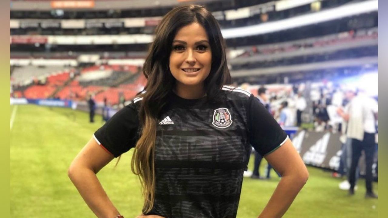 Mariana Echeverría es severamente criticada por poner en riesgo a su bebé al lanzarse al mar embarazada