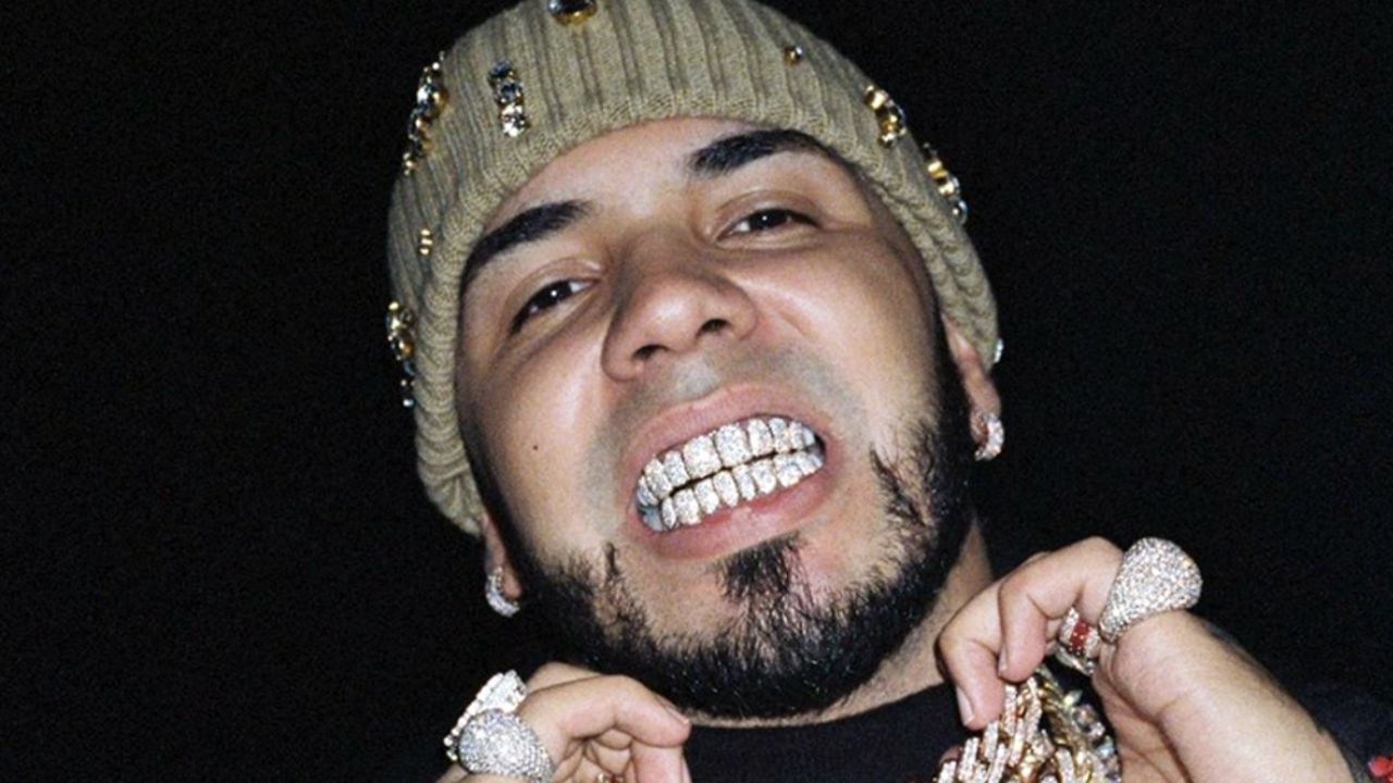 Tras su ruptura con Karol G; Anuel AA reaparece y presume lujosa dentadura en Instagram