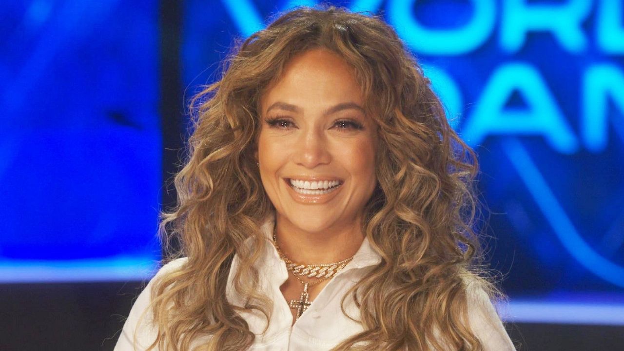 ¡Increíble! A sus 50 años JLo demuestra sus mejores pasos y causa furor en redes