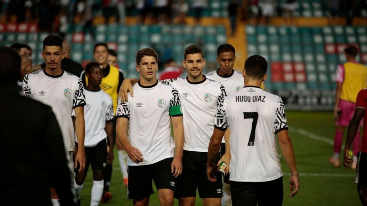 Tres mexicanos más se sumarán a la nómina del Salamanca en la Liga de España