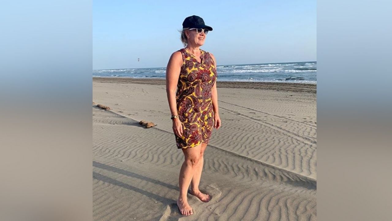 Érika Buenfil enamora al modelar por Acapulco en un vestidito café: “Divina”