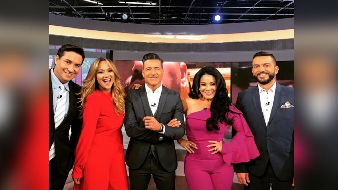 Conductor de Telemundo desata burlas contra Carolina Sandoval ‘al compararla’ con serpiente