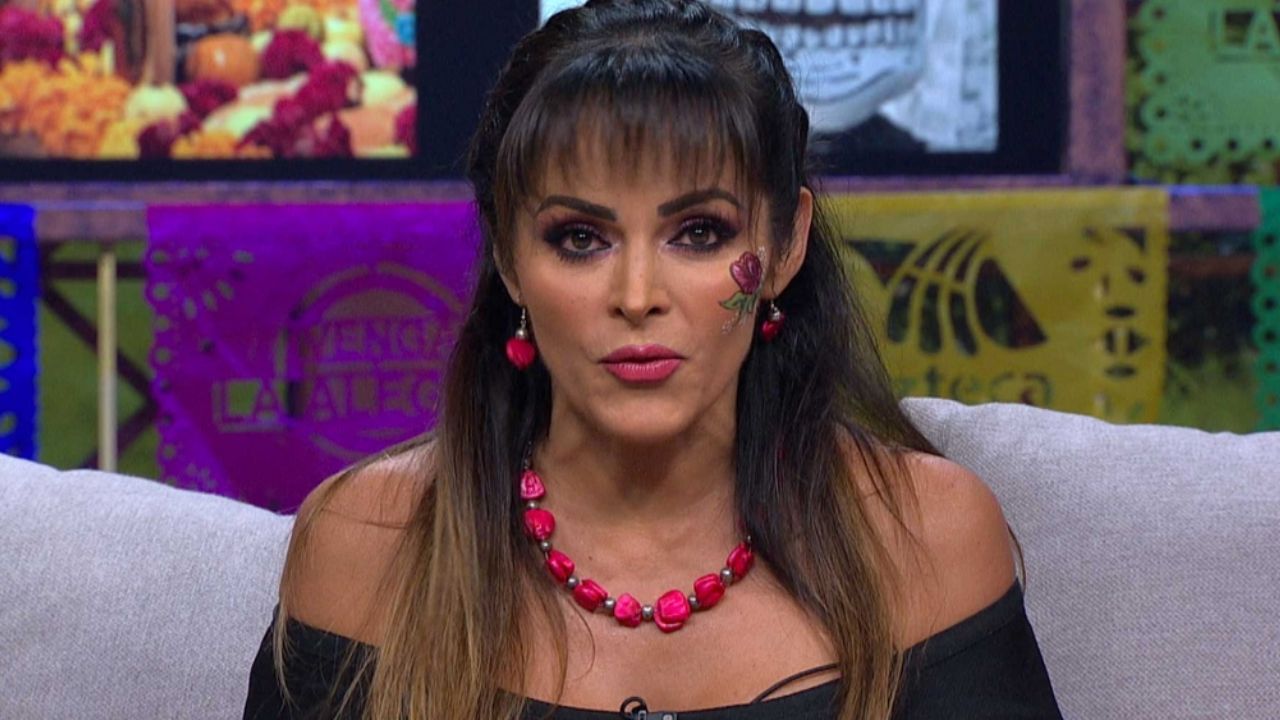 Pleito en TV Azteca: Ante humillante rating, cancelan famoso programa y dejan a conductora sin empleo