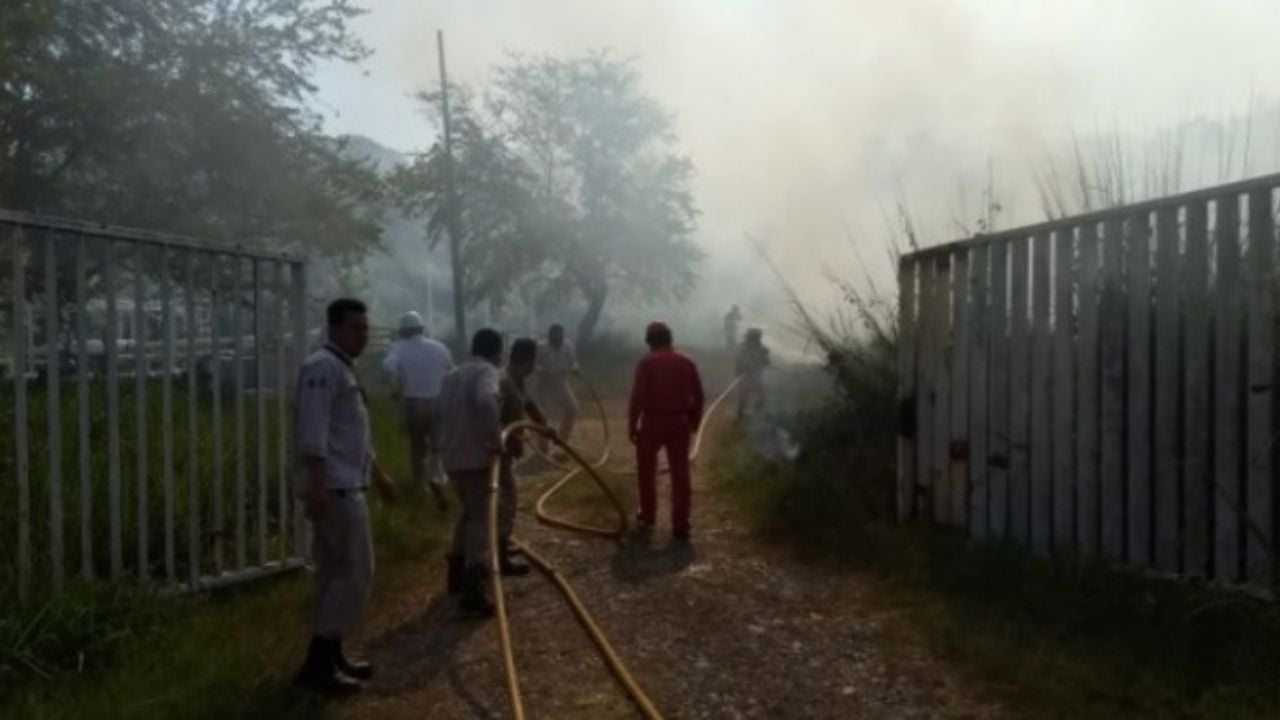 Explota ducto de Pemex en Poza Rica, Veraruz; hay cinco personas heridas
