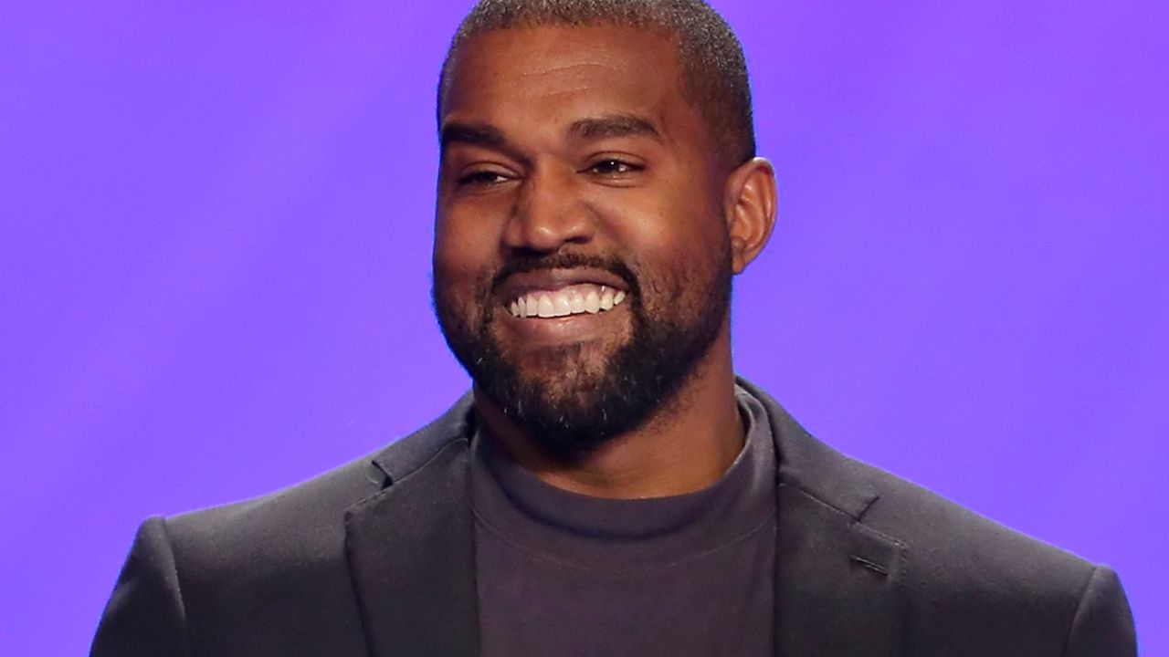 Kanye West causa polémica tras su primer acto de campaña: “Marihuana gratis para todos”