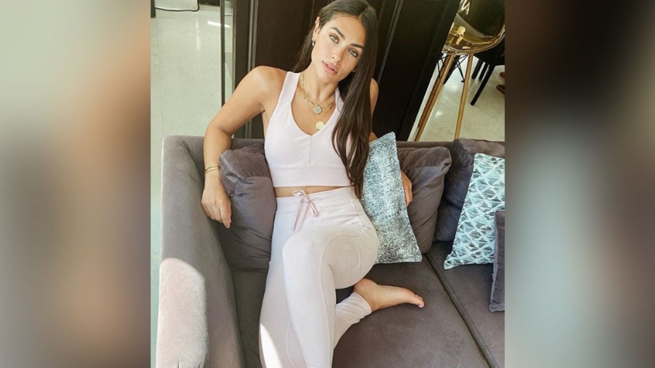 Renata Notni impresiona al revelar si se ha tomado y enviado fotos no apta para menores