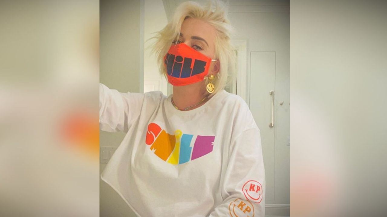 Katy Perry transmite dosis de ternura al dejar ver su pancita de embarazo