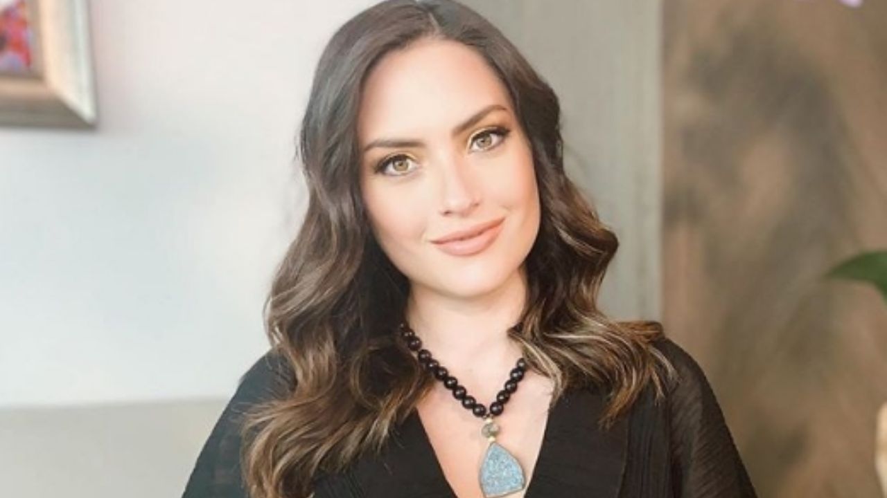 En la recta final de su embarazo, conductora de Univision revela por qué se ausentó de redes