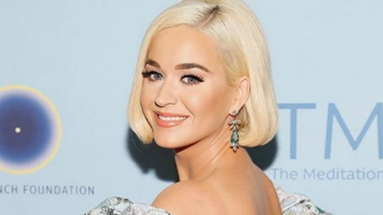 ¡A la mexicana! Katy Perry luce un huipil oxaqueño mientras hacia compras