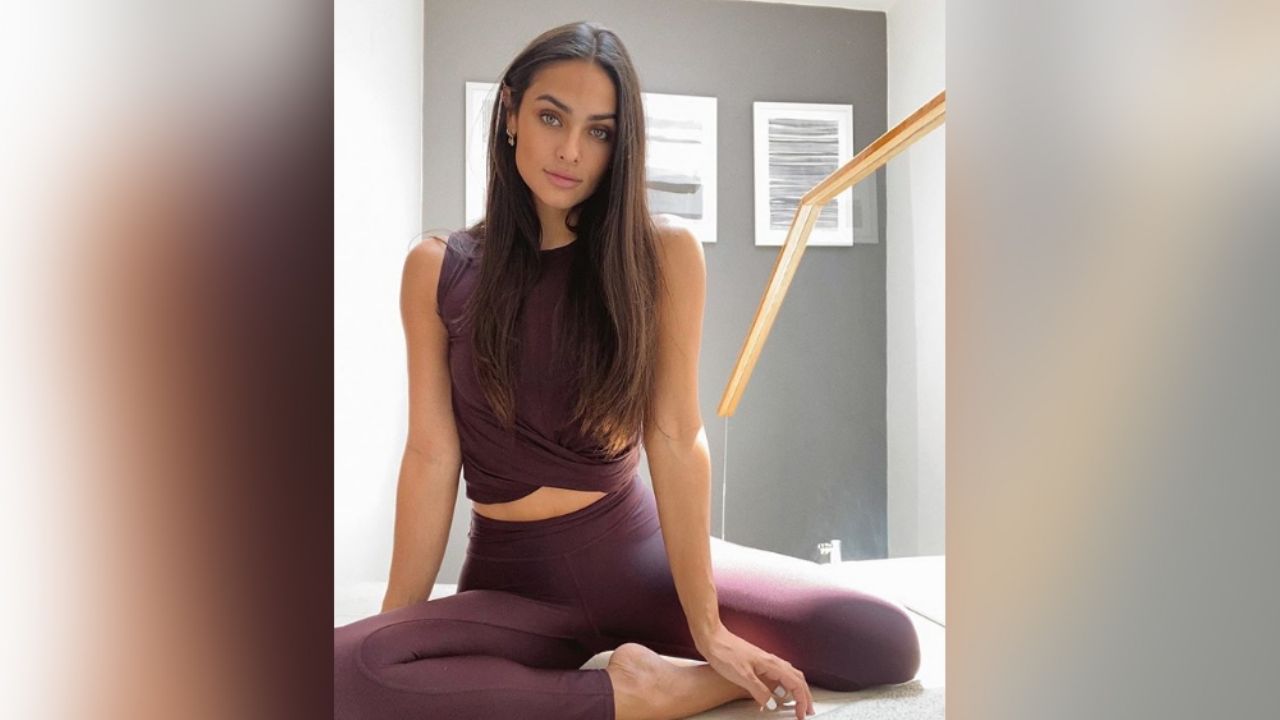 ¡Bellísima! Renata Notni de ‘El Dragón’ deleita a sus fans al posar en chamarra de cuero