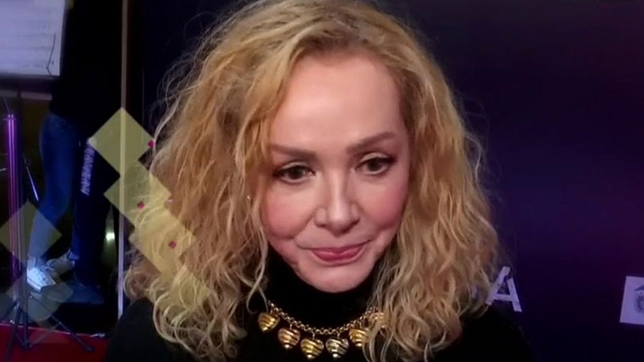 Actriz revela en ‘VLA’ si Televisa la vetó por tener un amorío con su jefe: “Sí nos gustábamos”