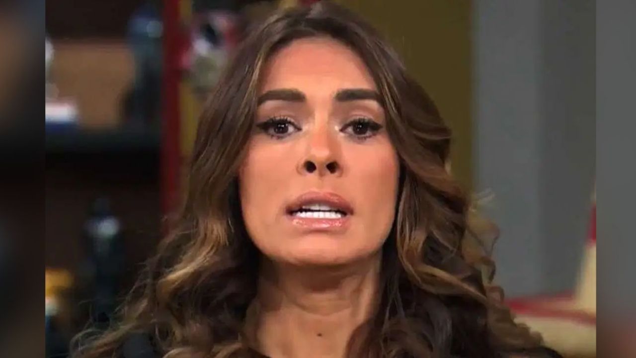 ¡Sin pudor! Se comen viva a Galilea Montijo por lucir ‘ridículo’ traje en ‘Hoy’