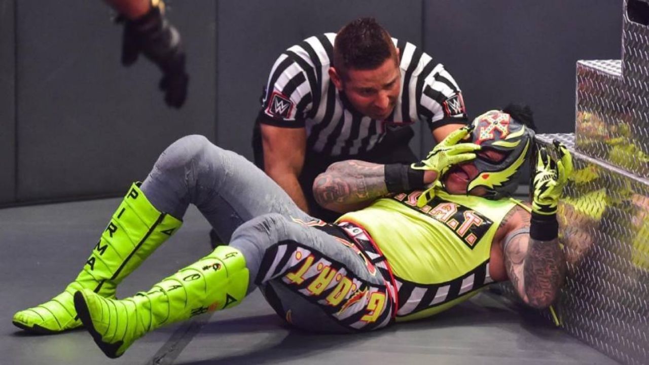 Lesión de Rey Mysterio sería solo una ‘estrategia’ de la WWE