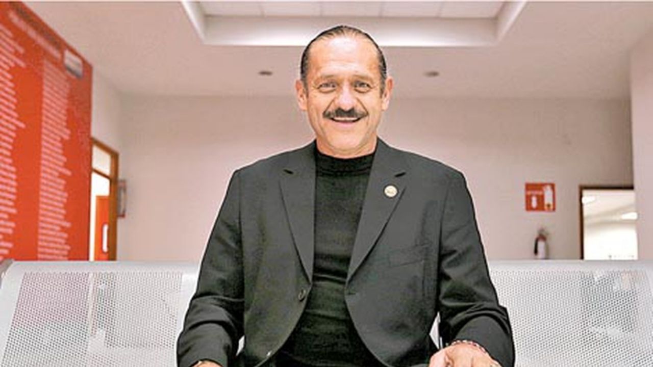 Tras fracasar en el futbol, este famoso mexicano decidió convertirse en comediante