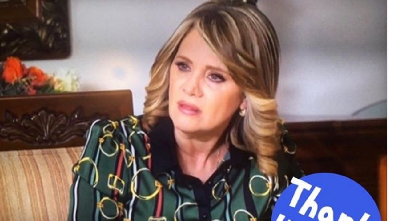 Por perder exclusividad en Televisa, Érika Buenfil hace anuncios de limpiadores para “mantener a su hijo”