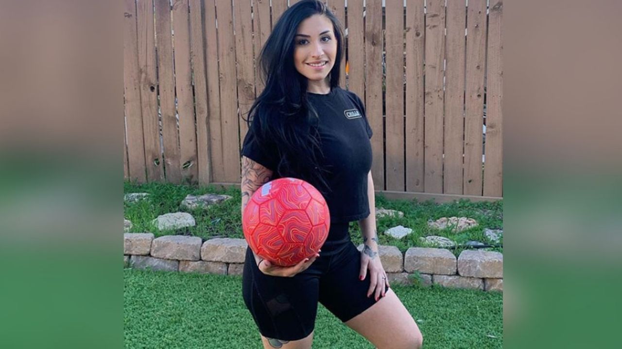 Beatriz Solís, hija de ‘El Buki’, arrasa con los suspiros al lucir muy mexicana