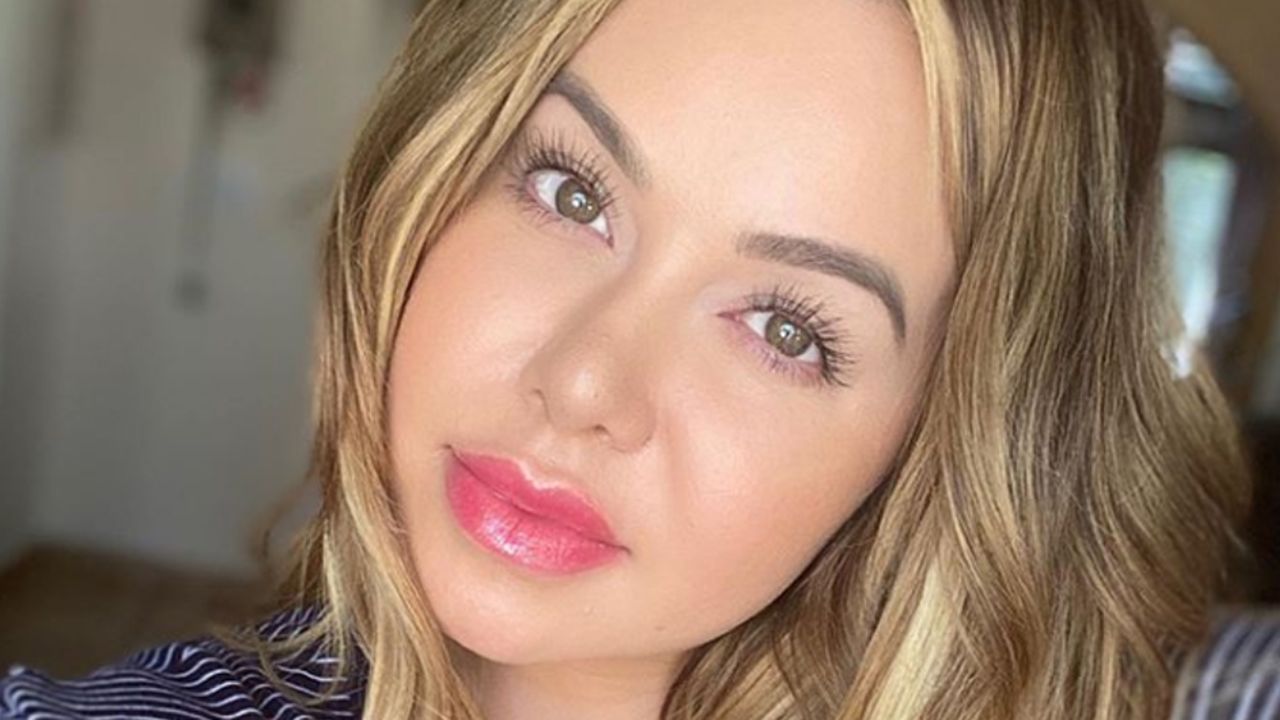 Chiquis Rivera aparece totalmente recuperada del Covid-19 y enseña a cocinar tacos