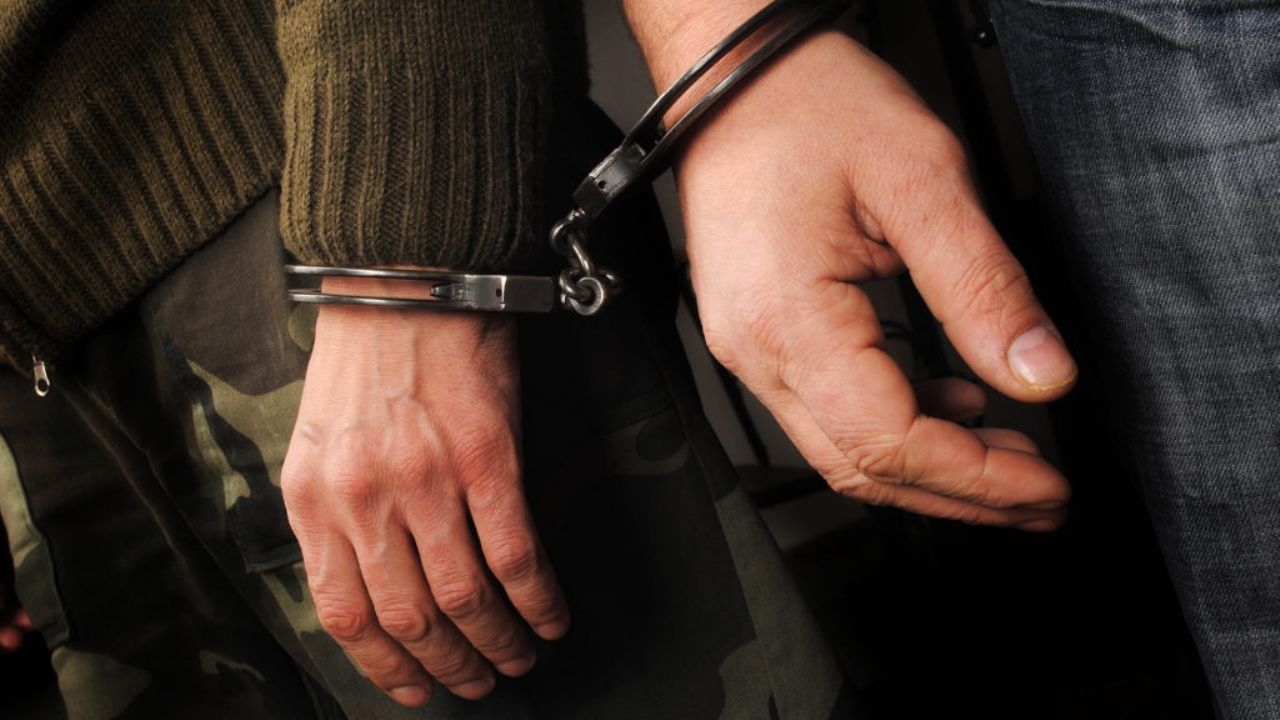 CDMX: Detienen a pareja que asesinó a su vecino por las heces de un perro