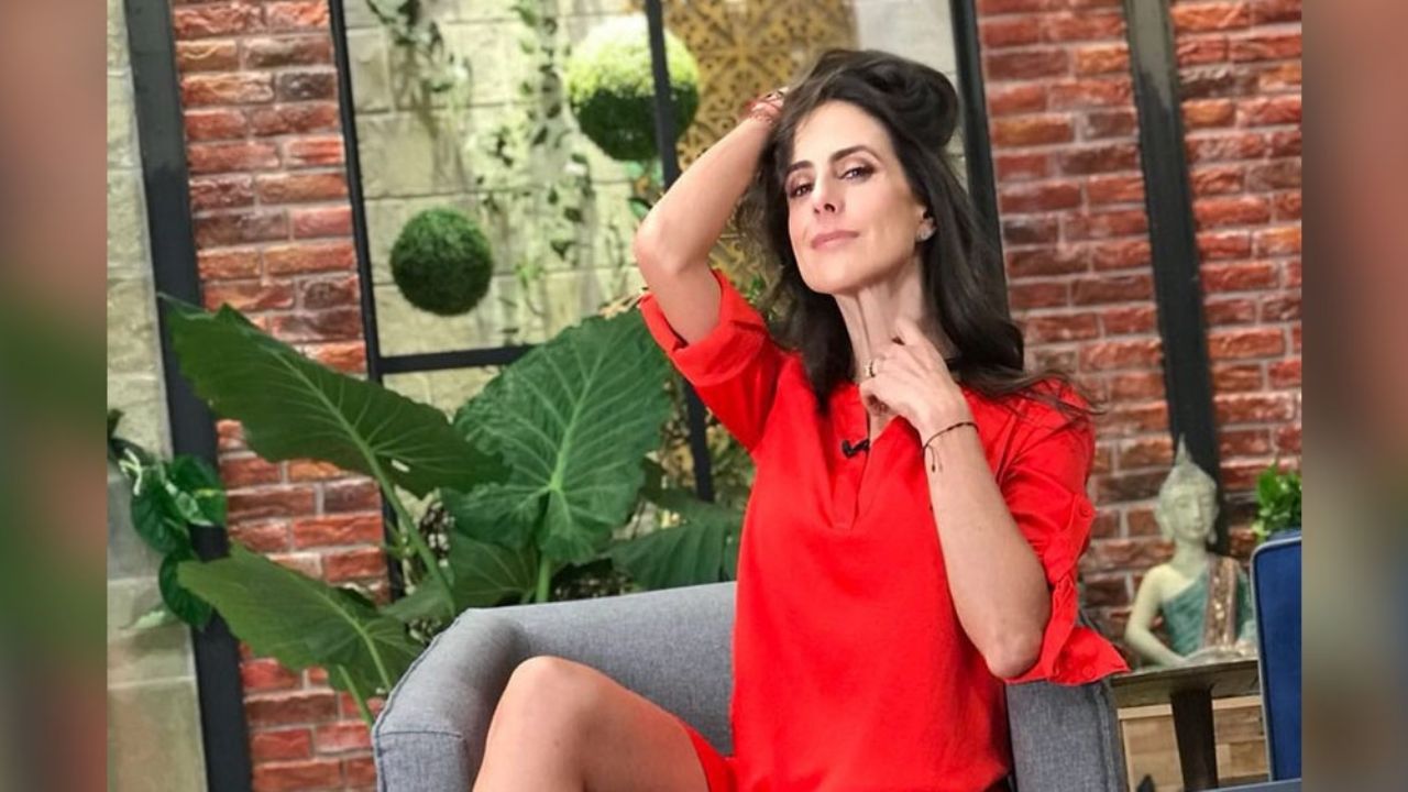 Paulina Mercado, conductora de ‘Sale el Sol’, pone de cabeza con vestimenta de viernes