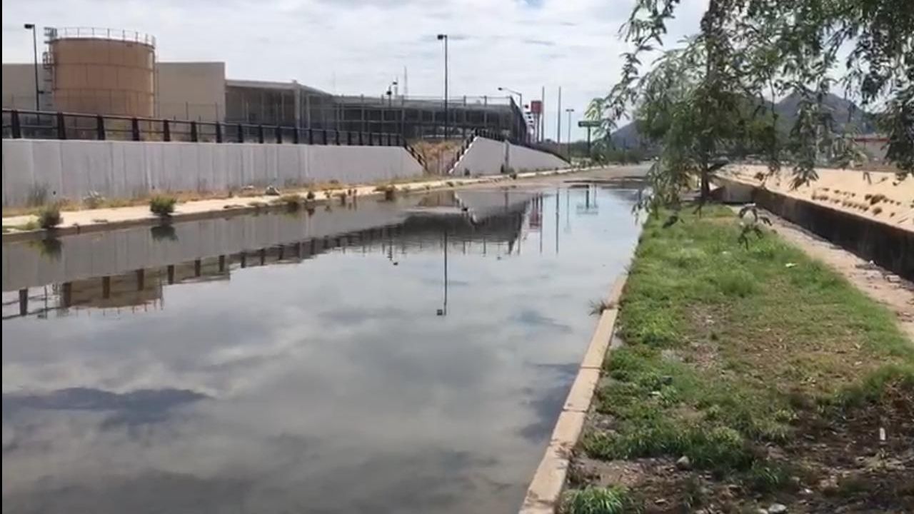 Hermosillo: Se registra colapso del sistema de drenaje en tramo del Vado del Río