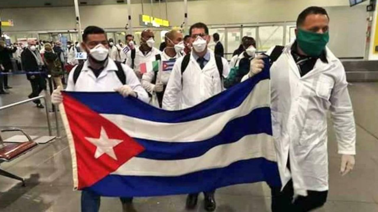 Gobierno de AMLO agradece a médicos cubanos que apoyaron durante emergencia por Covid-19