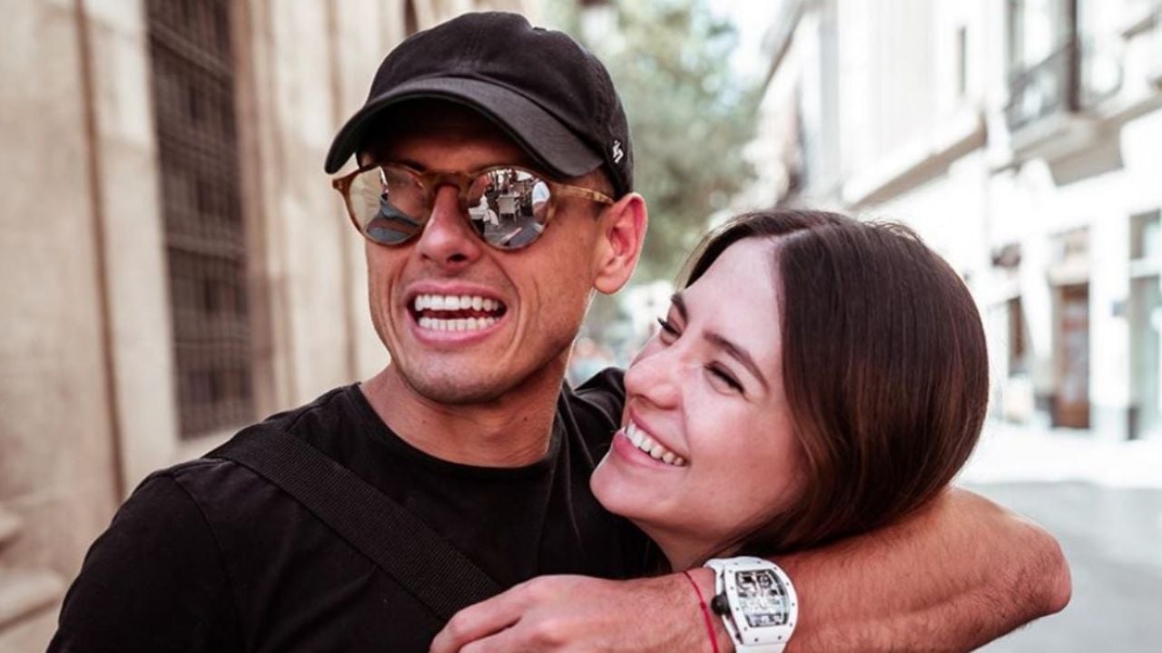 Sarah Kohan, esposa de ‘Chicharito’, luce su pancita de embarazada en Instagram