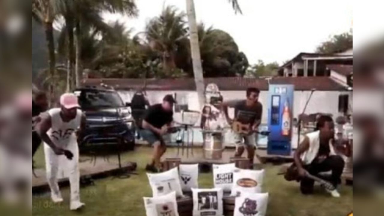 VIDEO: Músicos son interrumpidos por un tiroteo mientras daban un concierto en línea