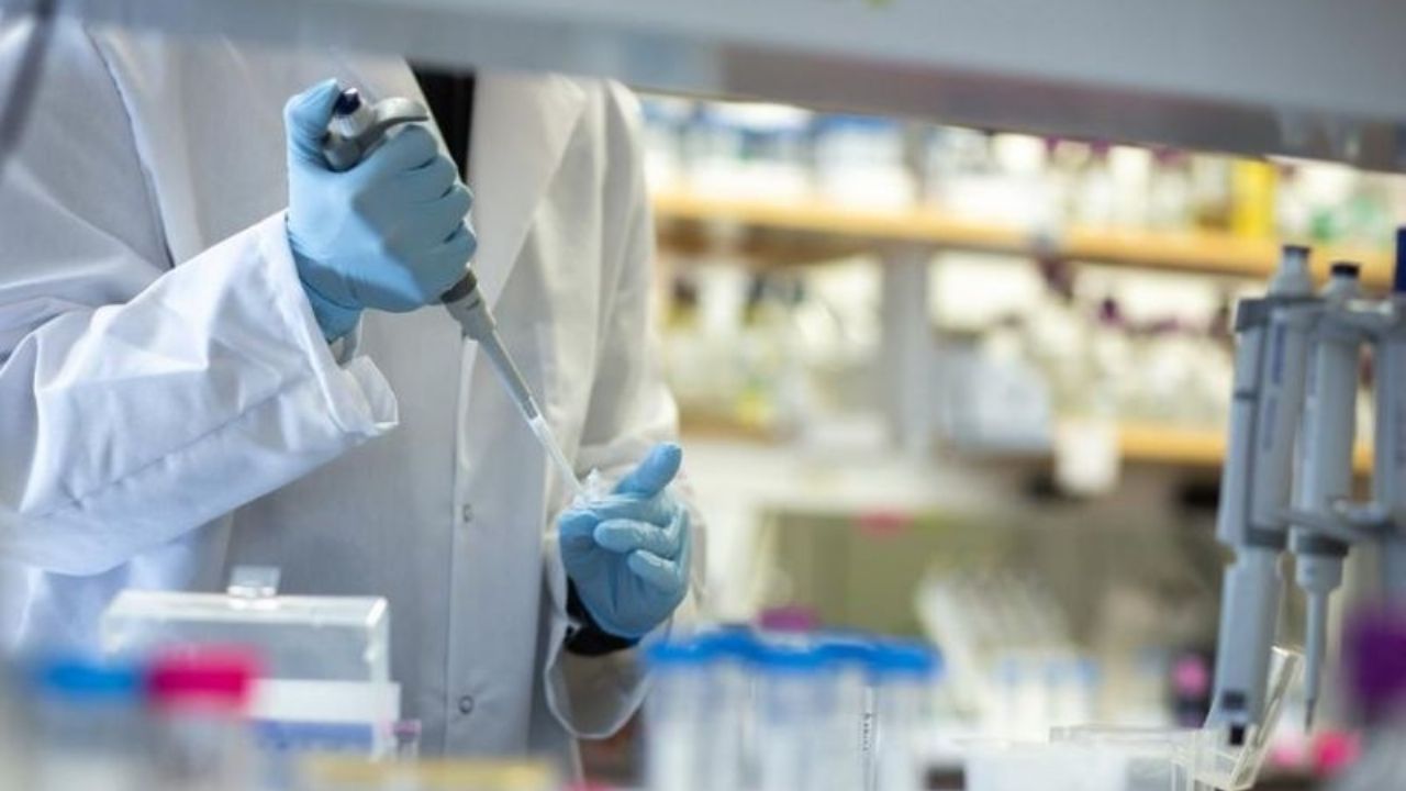 Ayuda Covid-19: Vacuna del laboratorio Moderna entra en etapa final de ensayos