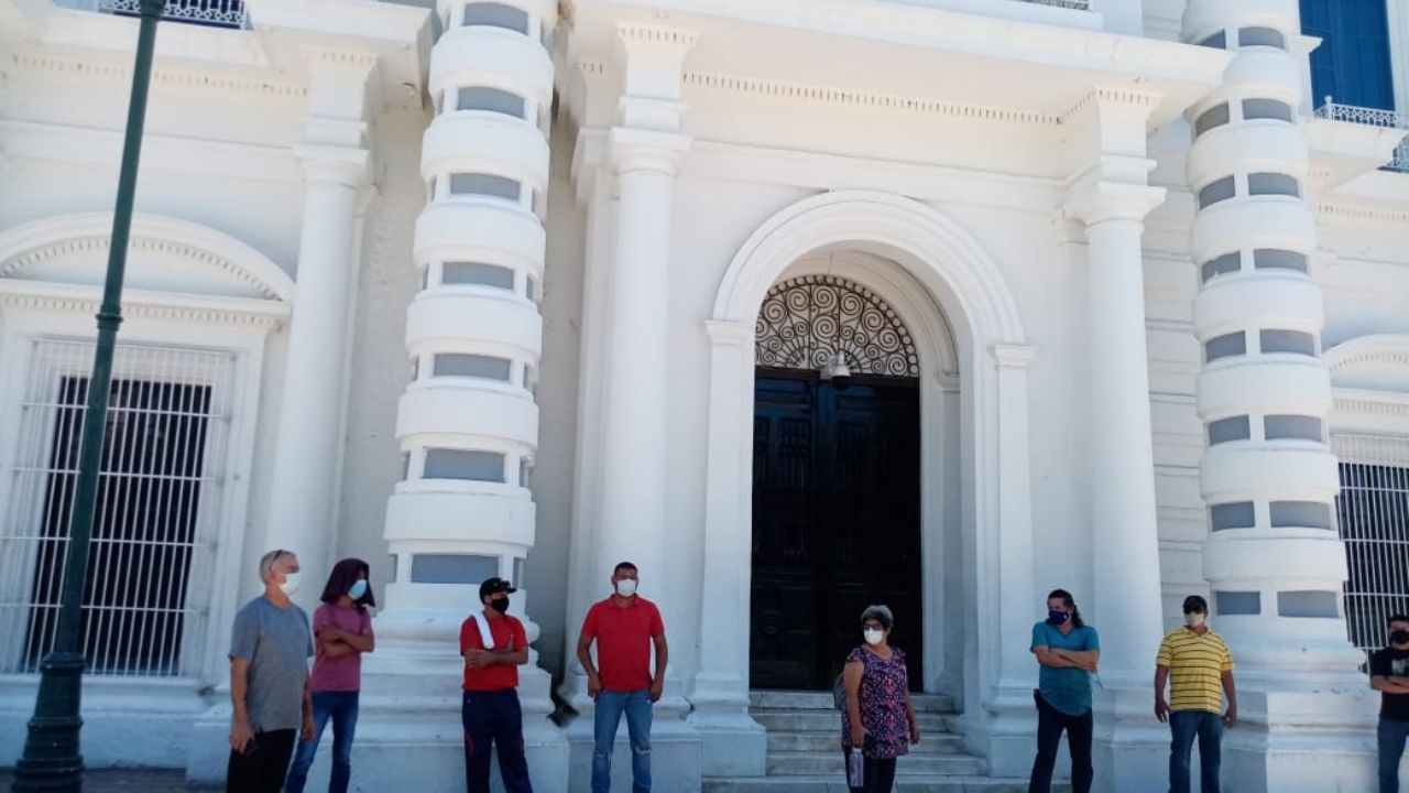 Hermosillo: Entrenadores se manifiestan en apoyo a la familia del excampeón de judo Claudio Zupo