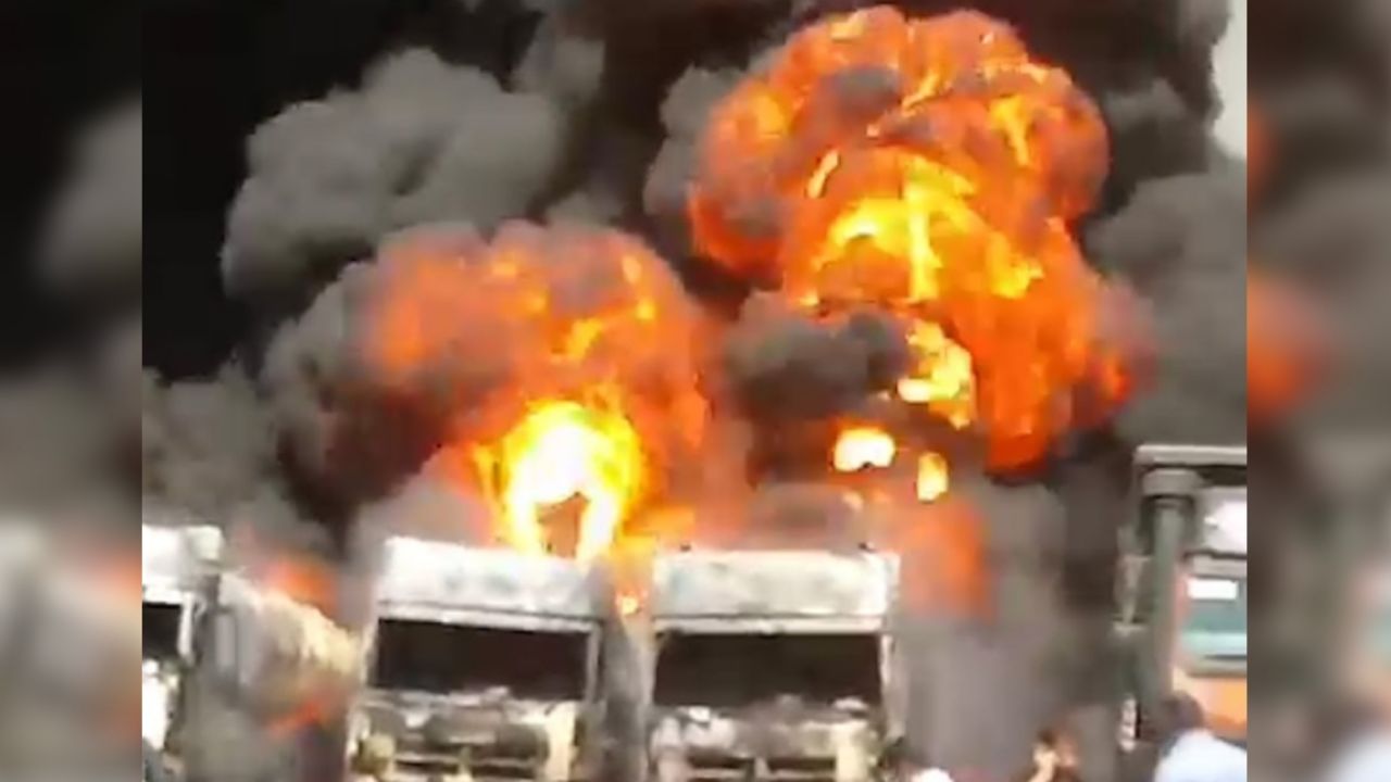 VIDEO: Explosión de varios camiones de gasolina provocan potente incendio en Irán