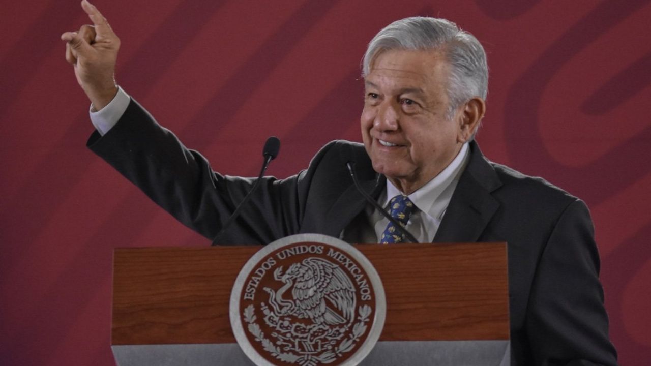 AMLO, en nueva polémica: Nombra cónsul a una periodista sin experiencia diplomática