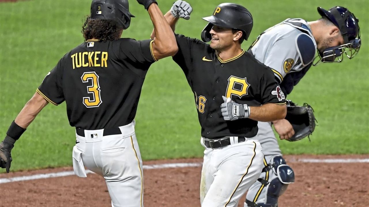 Piratas se imponen ante los Cerveceros gracias a un cuadrangular de Frazier