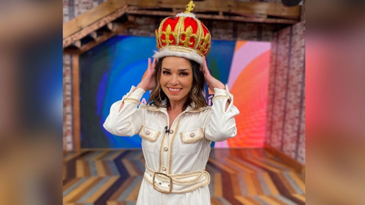 Desde ‘VLA’, Laura G hace vibrar a todo Instagram con encantador traje de león