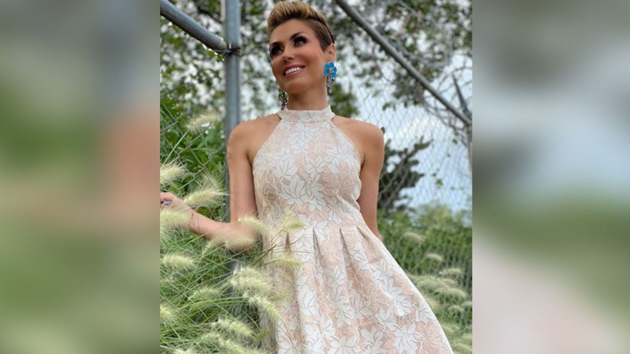 A sus 46 años, Carmen Muñoz paraliza las redes al lucir como quinceañera
