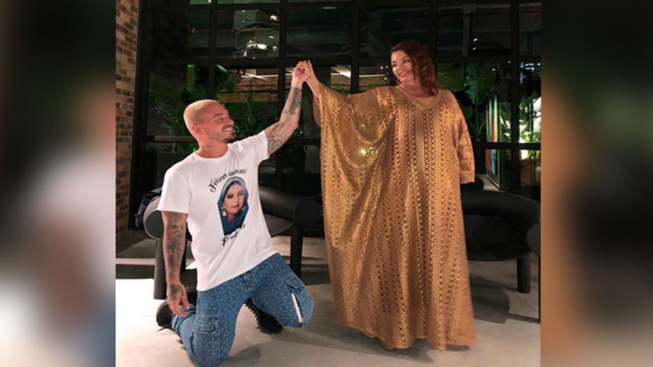 J Balvin pone de cabeza las redes al presumir con orgullo a su madre, ‘Doña Albita’