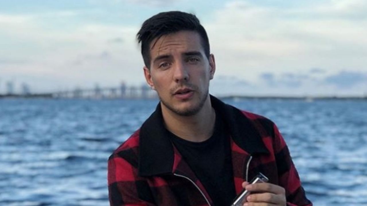 Tunden a Vadhir Derbez en Instagram por su aparición en los ‘Latin AMAs’: “Hizo el ridículo”