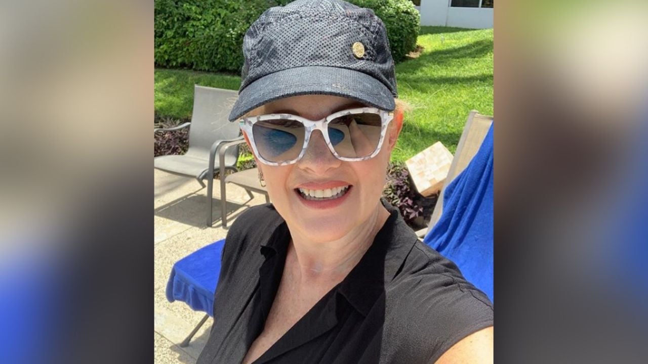 Érika Buenfil enloquece Instagram al menear las caderas como Shakira en falda y top