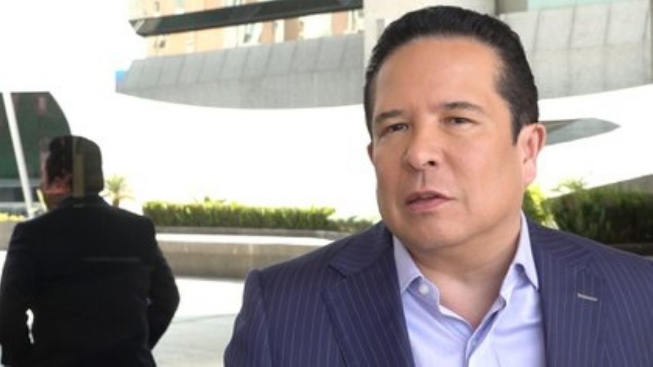 ¡Lo confirma! Gustavo Adolfo Infante abandona ‘Sale el Sol’ ¿por irse a Televisa?