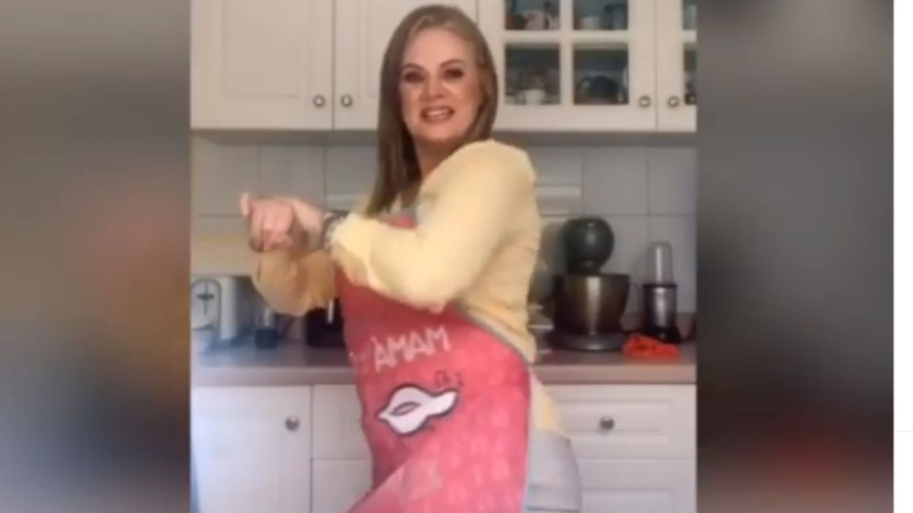 De Televisa a TikTok: Érika Buenfil hace vibrar con cautivador baile desde su cocina
