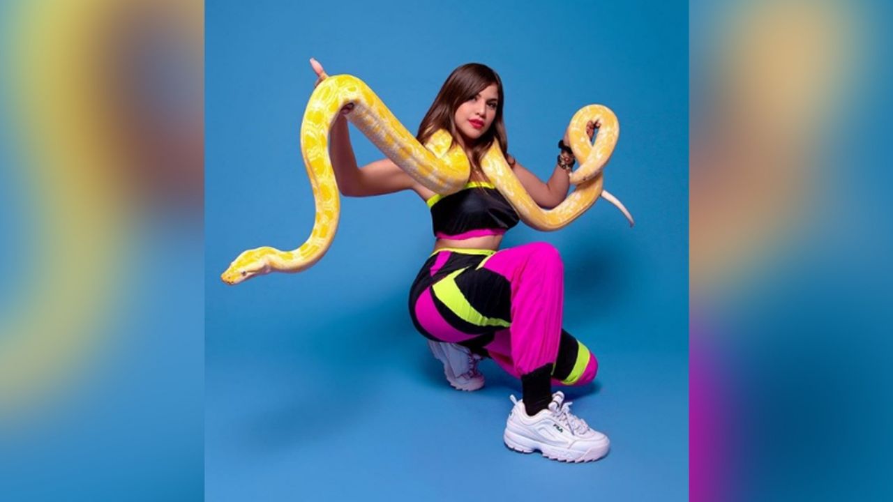 Ana Morquecho de ‘Enamorándonos’ deleita al posar en corta falda: “Mujerón”