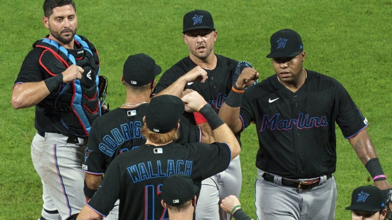 Marlins sigue con problemas y suben a 17 casos de coronavirus en el equipo