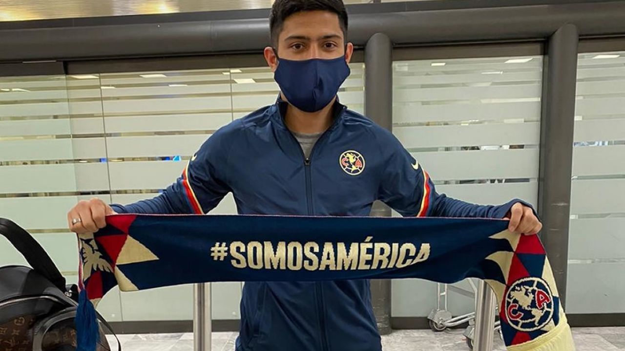 El joven refuerzo del América Sergio Díaz llega a la Ciudad de México