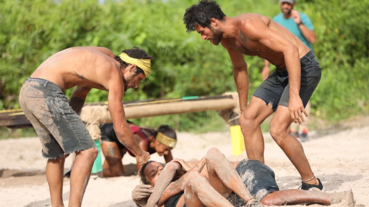 ¡Golpes y empujones! La competencia aumenta de intensidad en ‘Survivor’