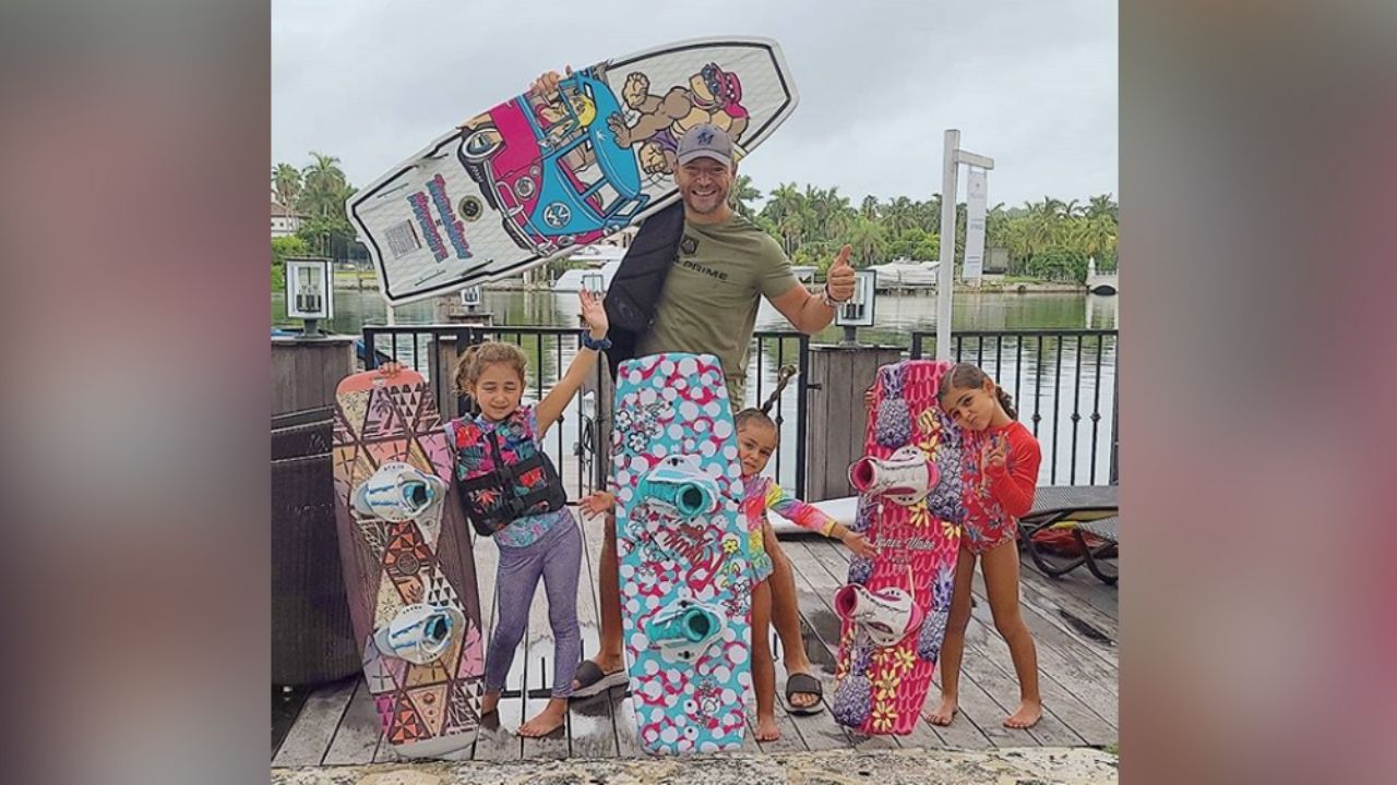 ¡Qué susto! Esposo e hijas de Jacky Bracamontes se topan con un tiburón al nadar