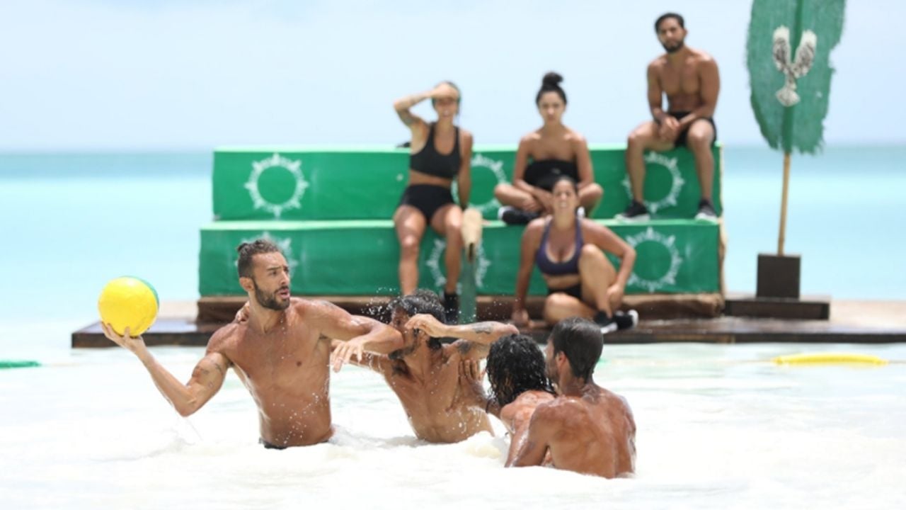 ‘Survivor’ Exacadémico recibe fuertes reclamos y gritos de su equipo en plena prueba