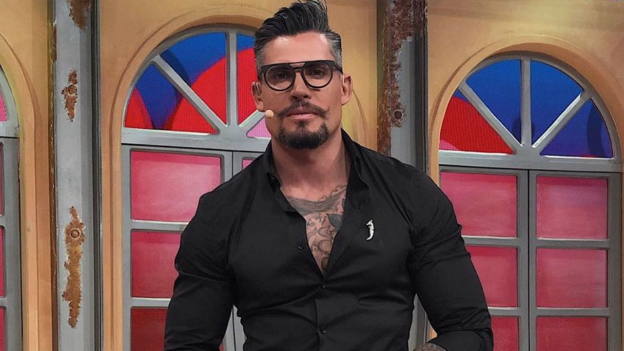 Tras ser despedido de TV Azteca, exintegrante de ‘Enamorándonos’ se dedica a la venta de calzado