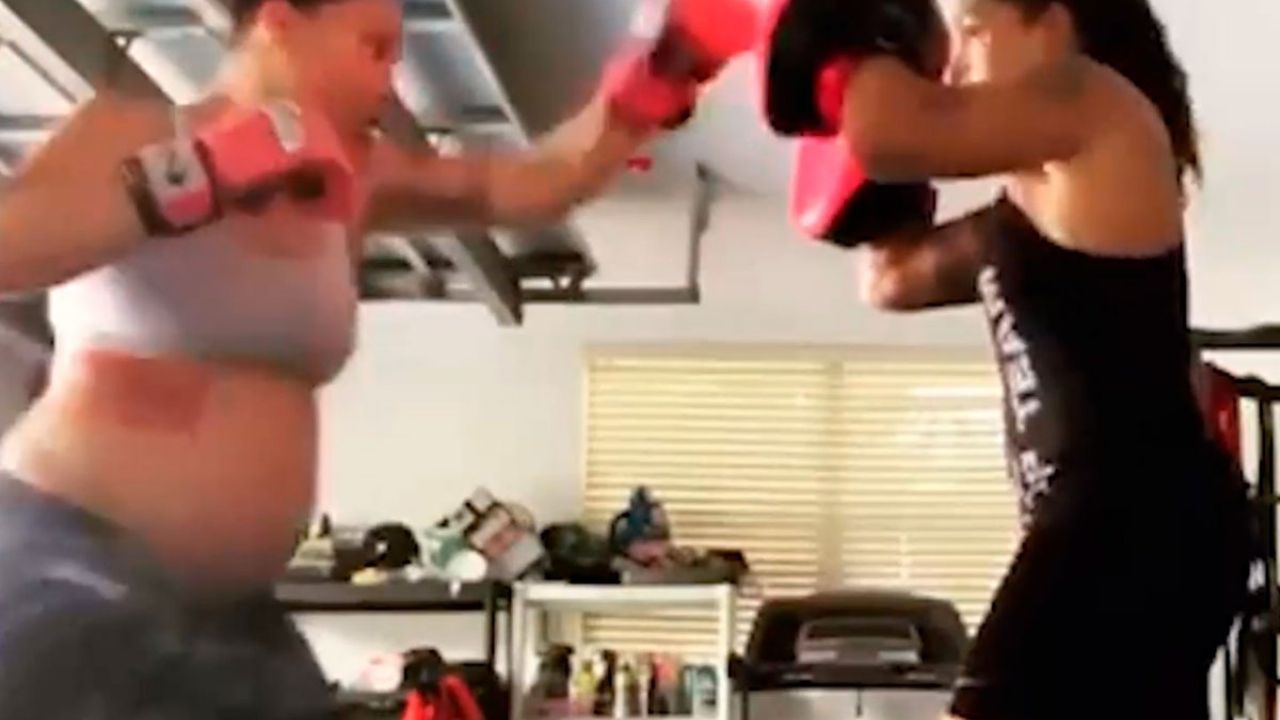 Peleadora de la UFC de 8 meses de embarazo sorprende con impresionante video