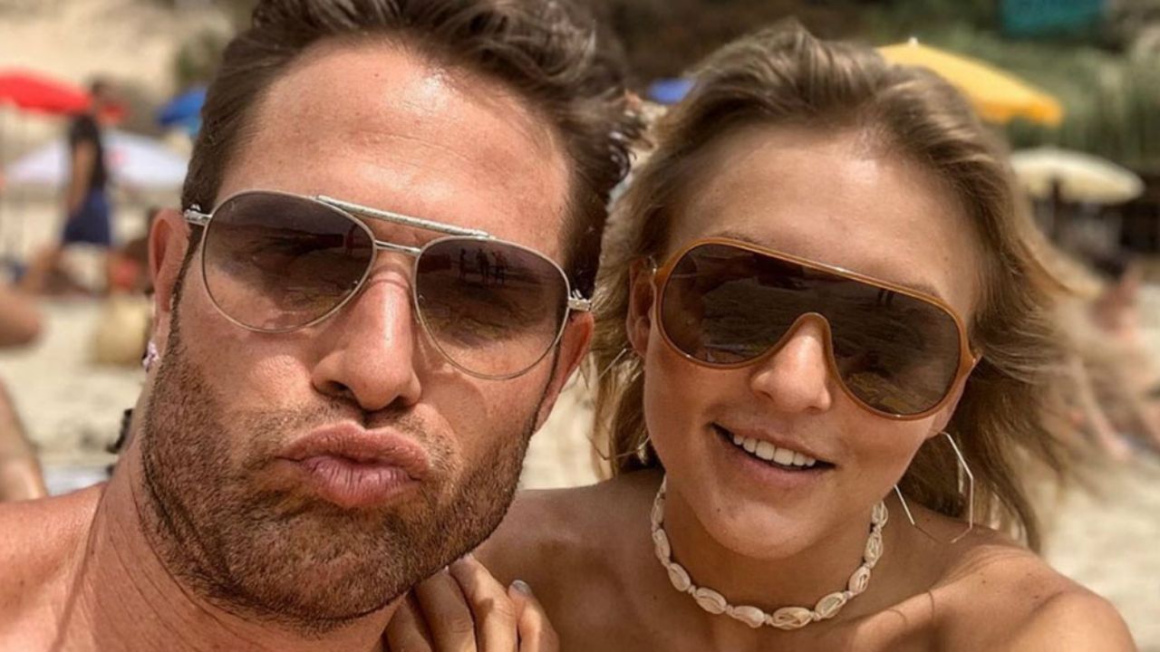 Angelique Boyer y Sebastián Rulli se burlan de AMLO al besarse en este TikTok