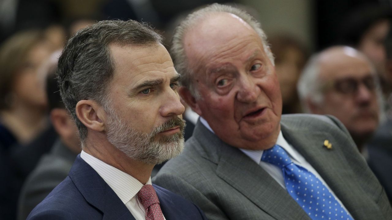 Escándalo en la monarquía de España: Felipe acepta el exilio de Don Juan Carlos