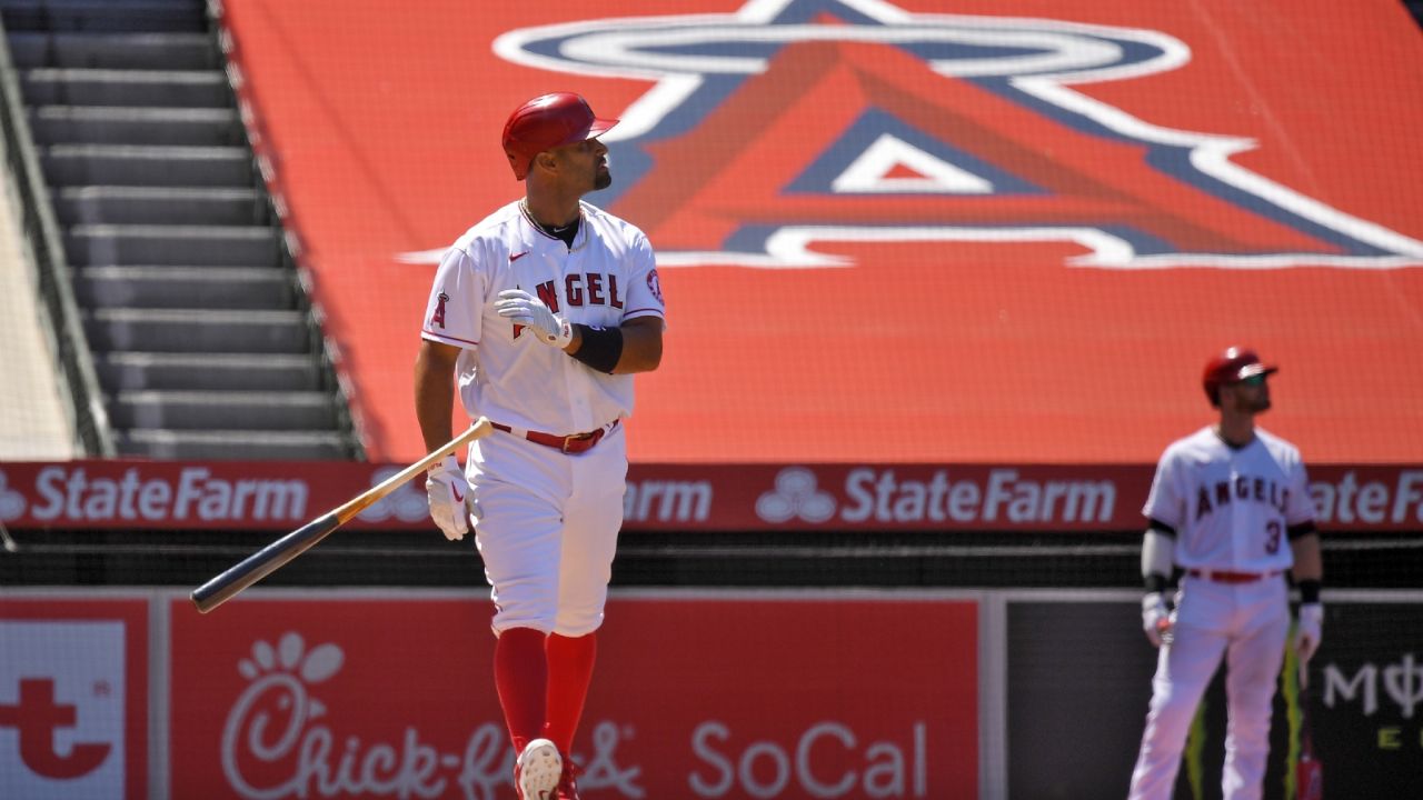Pujols escala en lista de cañoneros en GL; está cerca de alcanzar a Willie Mays